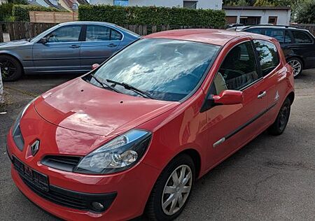 Renault Clio 1.2 16V 2. Hand gepflegt
