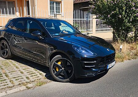 Porsche Macan Turbo mit Sport Chrono-Paket