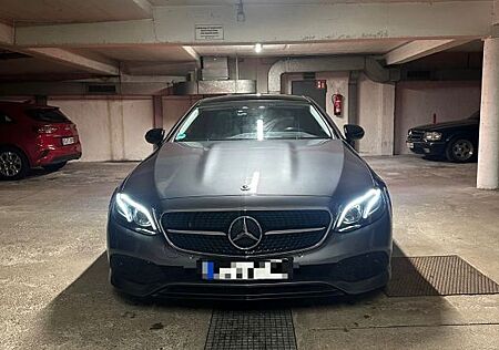Mercedes-Benz E 350 d 4MATIC Autom. - Head-up- Night-Paket-