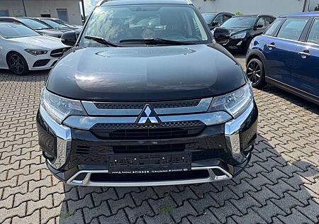 Mitsubishi Outlander PHEV Basis 4WD