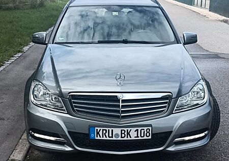 Mercedes-Benz C 180 T BlueEFFICIENCY -