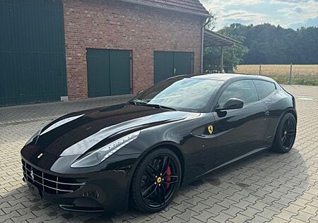 Ferrari FF 6,3 V12 4x4 -