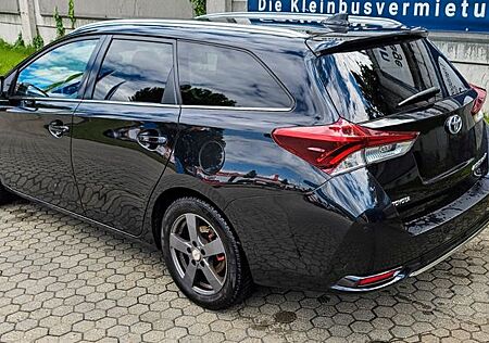Toyota Auris Touring Sports Hybrid