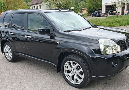 Nissan X-Trail LE 4X4/Automatik/Leder/Pano/Xenon/HU2026