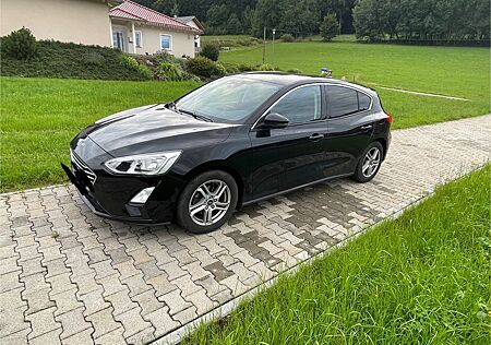 Ford Focus 1,0 EcoBoost 92kW Active Auto Active