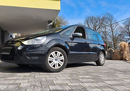 Ford S-Max 2,0 TDCi 103kW DPF 7 Sitzer