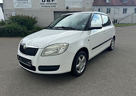 Skoda Fabia Style Edition/Klimaaut/Tempomat/8Fach Alu
