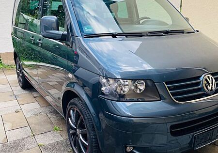 VW T5 Caravelle Volkswagen (25.000km)