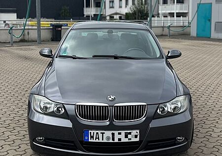 BMW 325i E90