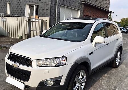 Chevrolet Captiva 2.2 NEU TÜV Navi SHZ PDC AHK 7-Sitzer