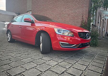 Volvo V60 D6 AWD Plug-in-Hybrid Summum AHK