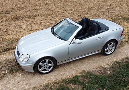 Mercedes-Benz SLK 320