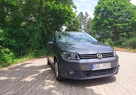 VW Touran Volkswagen 1.6 TDI CUP