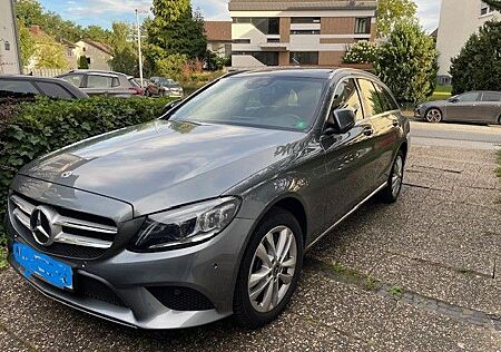 Mercedes-Benz C 400 4MATIC T Autom. -