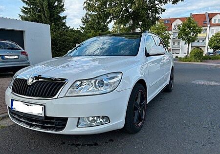 Skoda Octavia 1.8 TSI Ambiente Combi Ambiente
