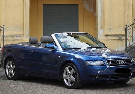 Audi A4 2.4 Cabriolet - top gepflegt, Scheckheft