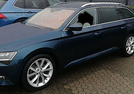 Skoda Superb 2.0 TDI SCR DSG Style Combi Style