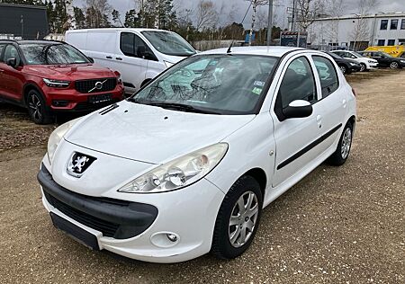 Peugeot 206 + Basis Klima Sportsitze TÜV 12/2026