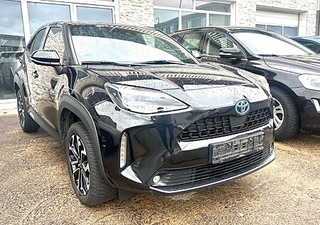 Toyota Yaris Cross Hybrid FWD Team Deutschland