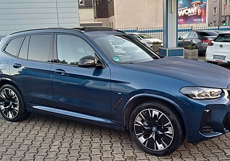 BMW iX3 M Sport Impressive-VOLLAUSSTATTUNG+Pano+20"