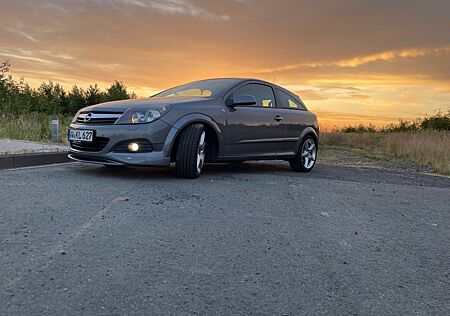 Opel Astra Coupé 1.9 tdci