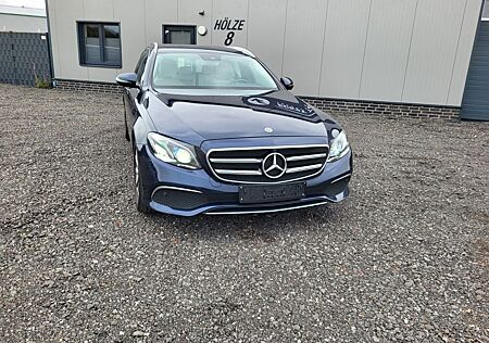 Mercedes-Benz E 200 E Business Solutions.Mild Hybrid, Burm, Le