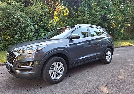 Hyundai Tucson Select 2WDNAVI/KAMERA