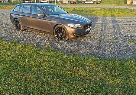 BMW 523 Top gepflegt, neue Bremsen