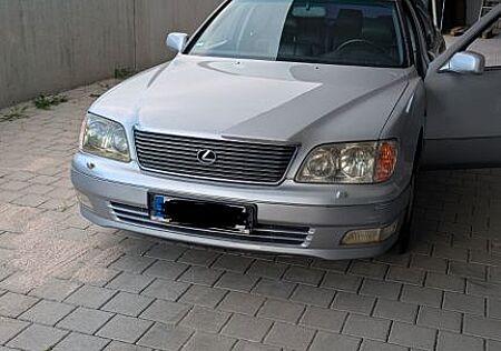 Lexus LS 400 150252km 1UZFE BJ1999