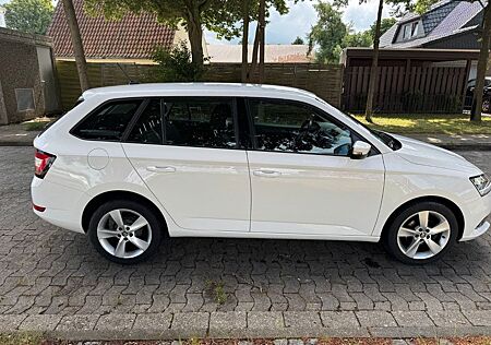 Skoda Fabia Kombi 1.0l TSI 70kW - Tüv 05.27 - top Auto