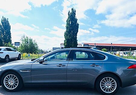 Jaguar XF Prestige*Navi*Pano*Xenon*Leder*PDC+Cam*SHZ