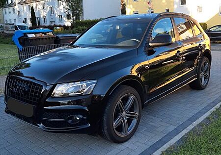 Audi Q5 2.0 TDI S tronic quattro -
