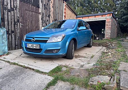 Opel Astra 1.6 Twinport 77kW -