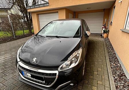 Peugeot 208 PureTech 82 Signature Signature