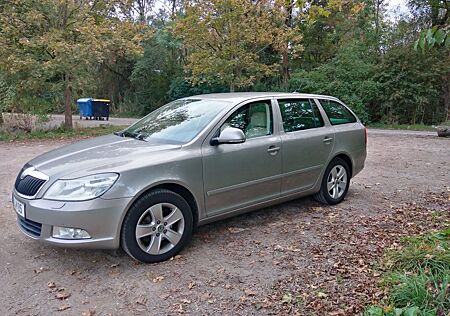 Skoda Octavia 2.0 TDI Scheckheft Tüv neu