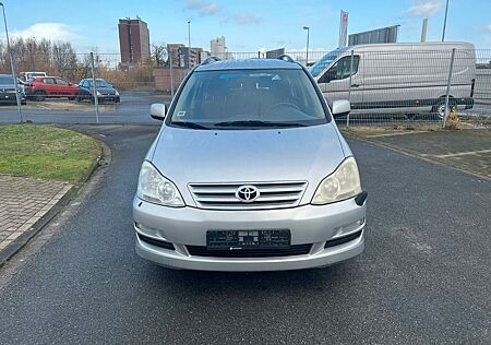 Toyota Avensis Verso 2.0 Automatik Klima 7Sitze