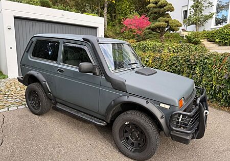 Lada Niva - Zubr Concept