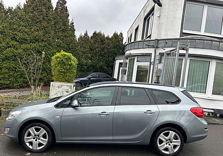 Opel Astra J Sports Tourer Design Edition