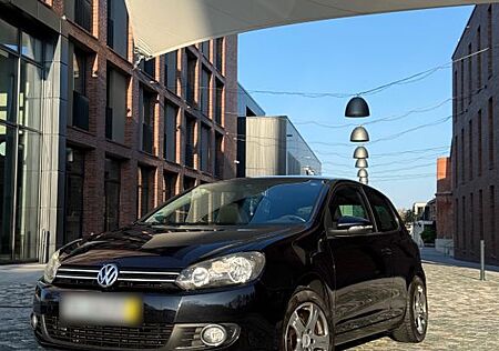 VW Golf Volkswagen VI 1.6 Trendline Zahnriemen & TÜV Neu