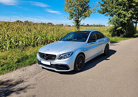 Mercedes-Benz C 63 AMG C63 AMG *Perf-AGA*Burmester*360°*COMAND*