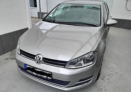 VW Golf Volkswagen 1.2 TSI BMT Trendline Trendline