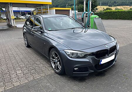 BMW 330i Touring M Sport Shadow Automatic M Spor...