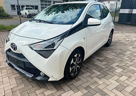 Toyota Aygo (X) Aygo -play Team D