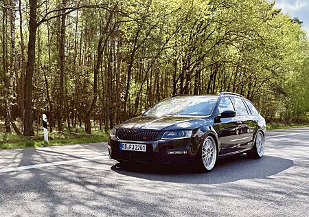Skoda Octavia 2.0 TSI DSG RS 230 Combi RS