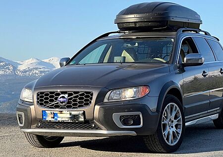 Volvo XC 70 XC70 D5 AWD HEFT VOLL STZ BELÜF NAVI BIXENON