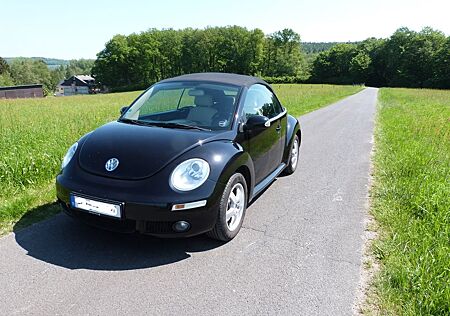 VW New Beetle Volkswagen 2.0 Cabriolet - Leder Alu TÜV 04/27