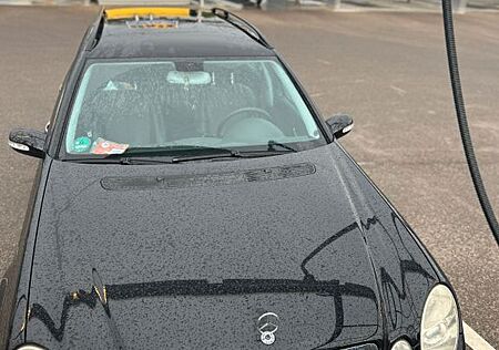 Mercedes-Benz E 200 KOMPRESSOR T AVANTGARDE Avantgarde