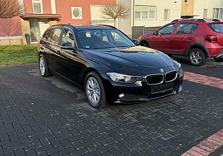 BMW 316i Automatik,1.Hand,AHK,Leder,SHZ,Scheckheft