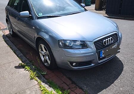 Audi A3 1.6 FSI Attraction Sportback Attraction