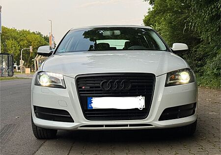 Audi A3 1.8 TFSI S tronic Ambiente Sportback Ambiente